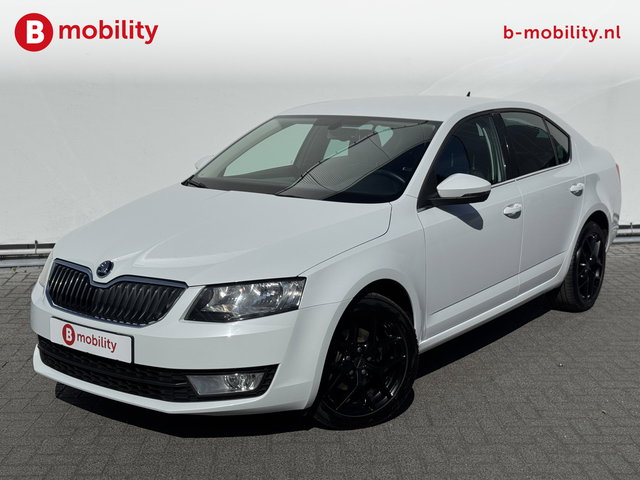 Škoda Octavia - 1.4 TSI Greentech Ambition Businessline Trekhaak 1.500KG | Verwarmde voorstoelen | DAB | Cruise Control