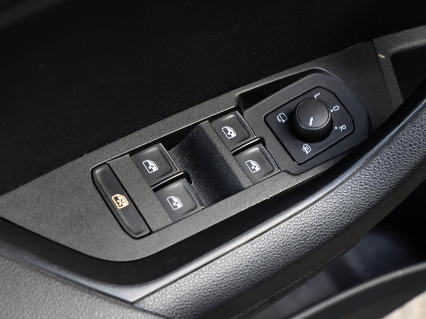 Škoda Karoq 1.5 TSI ACT Style DSG 150pk Navigatie Camera 17'' velgen