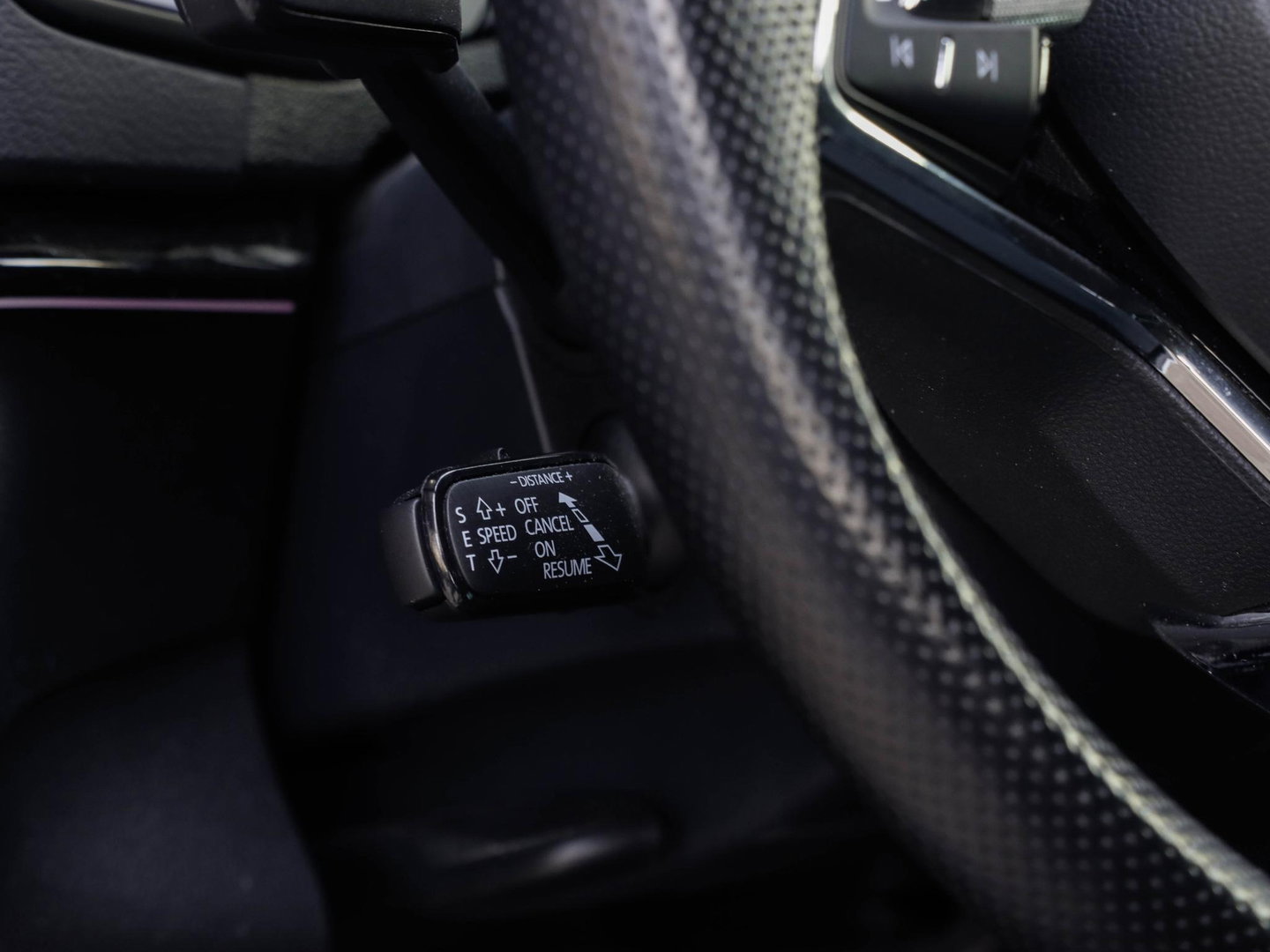 Škoda Karoq 1.5 TSI ACT Sportline DSG Adaptive Cruise Camera 32.390km!