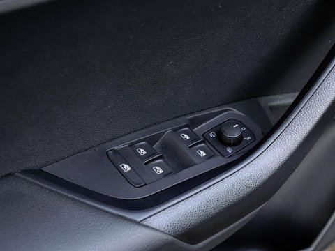 Škoda Karoq 1.5 TSI ACT Sportline DSG Adaptive Cruise Camera 32.390km!