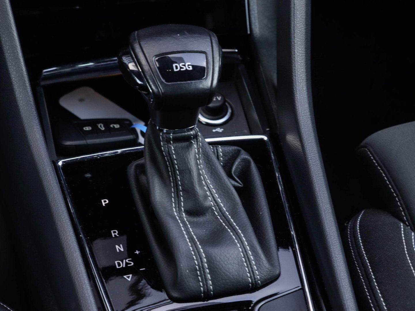 Škoda Karoq 1.5 TSI ACT Sportline DSG Adaptive Cruise Camera 32.390km!