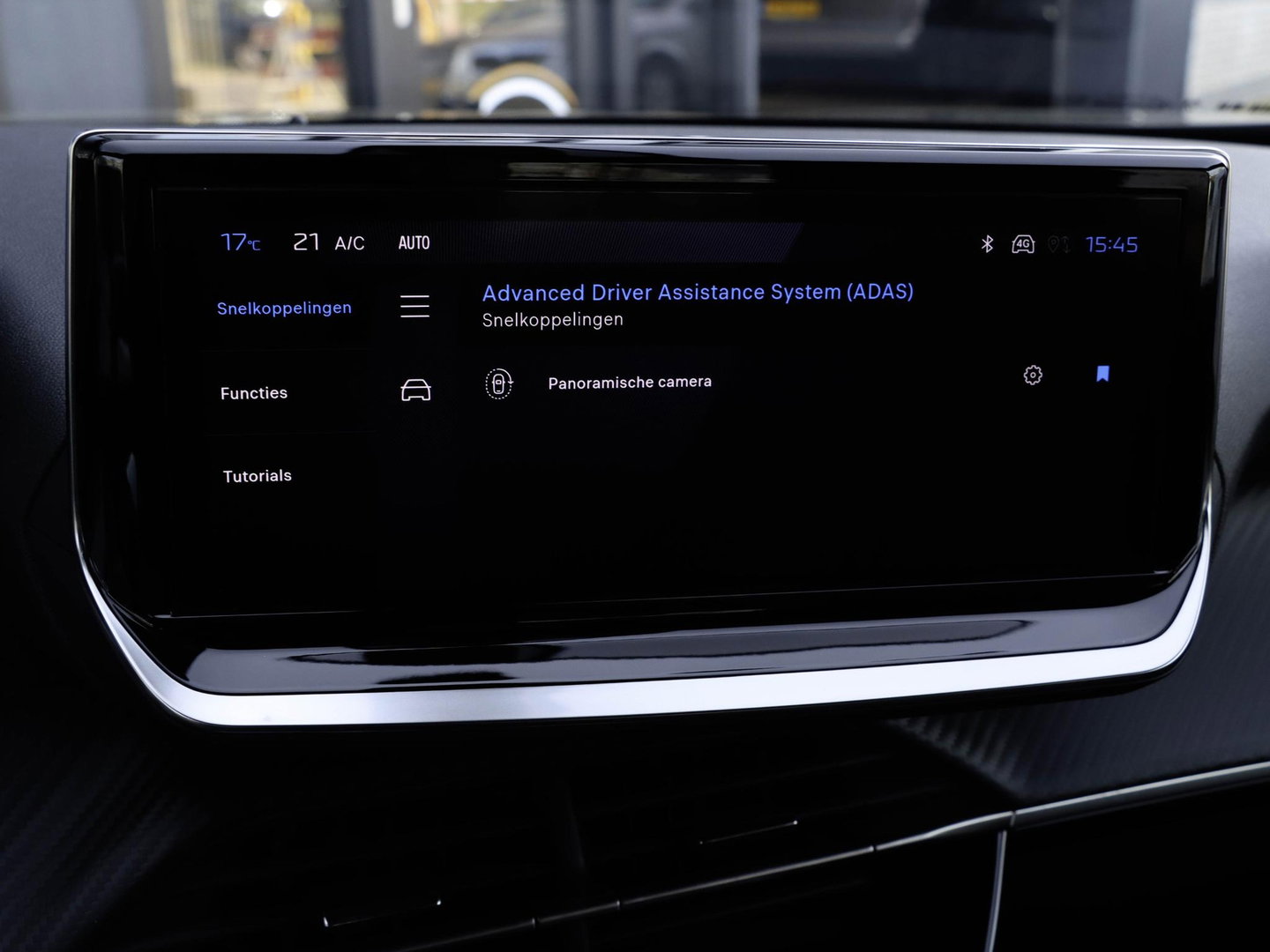 Peugeot 2008 1.2 Hybrid 136 Allure