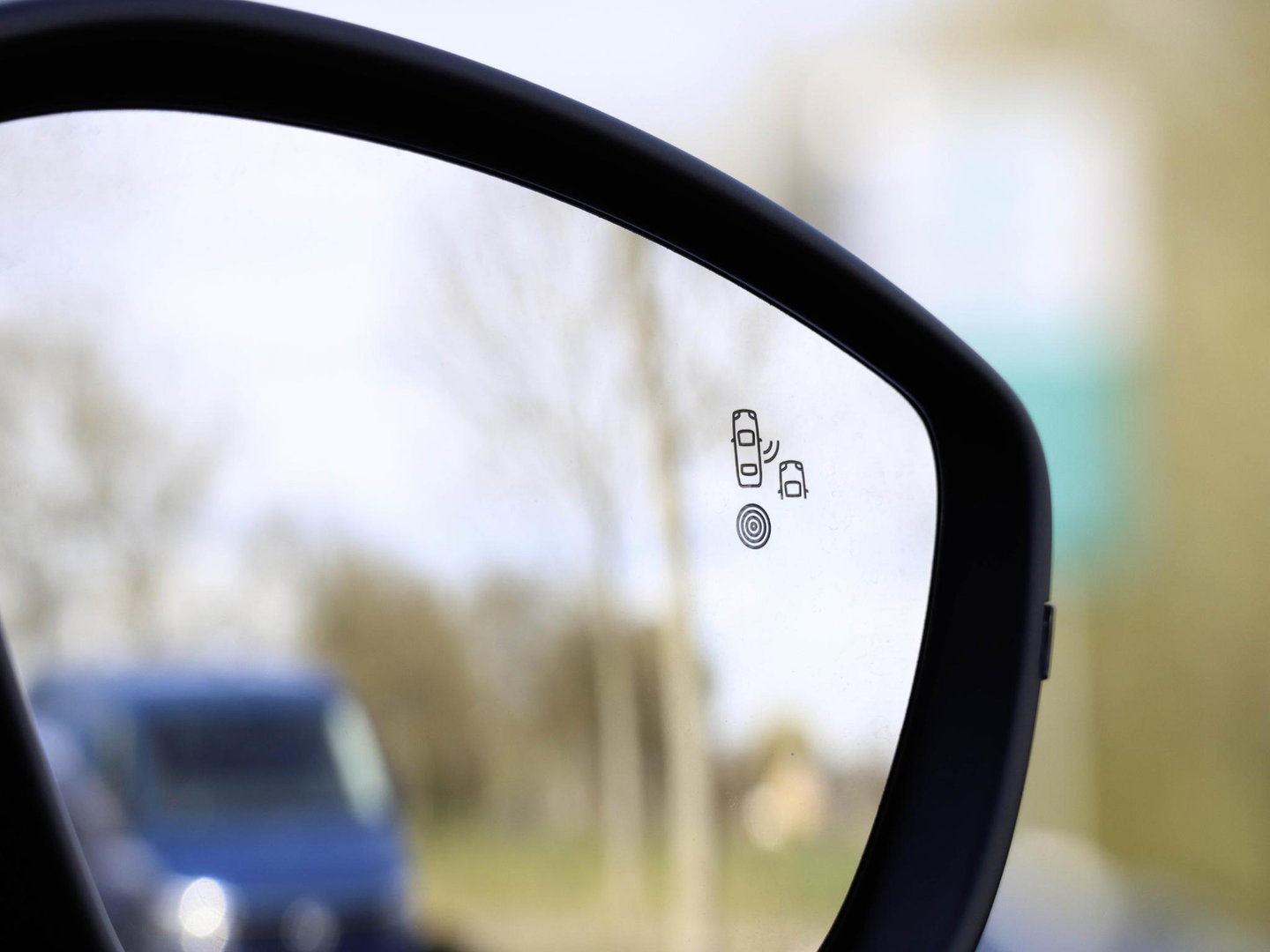 Peugeot 2008 1.2 Hybrid 136 Allure