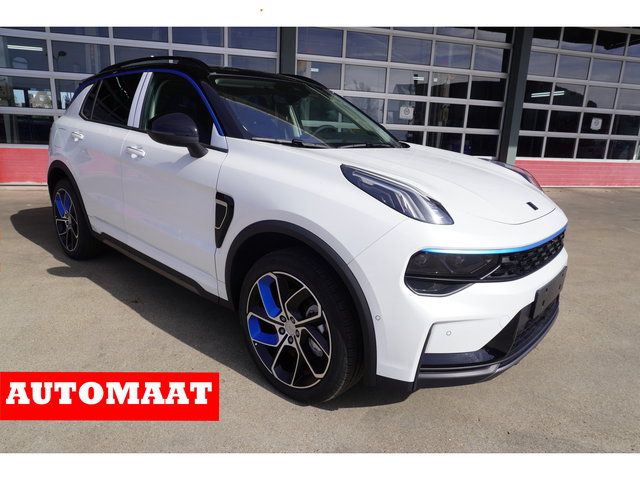 Lynk & Co 01 - 1.5 hybride 180 PK Panorama dak Automaat Climate | Navi | Adap. Cruise | 360 camera