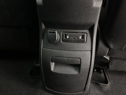 Renault Grand Scénic 1.2 TCe Intens [ 7-Pers. ] *LEATHER-FABRIC | BLINDSPOT | DIGI-COCKPIT | DAB | KEYLESS | CAMERA | NAVI-FULLMAP | PRIVACY-GLASS | ECC | PDC | 20''ALU | TOWBAR*