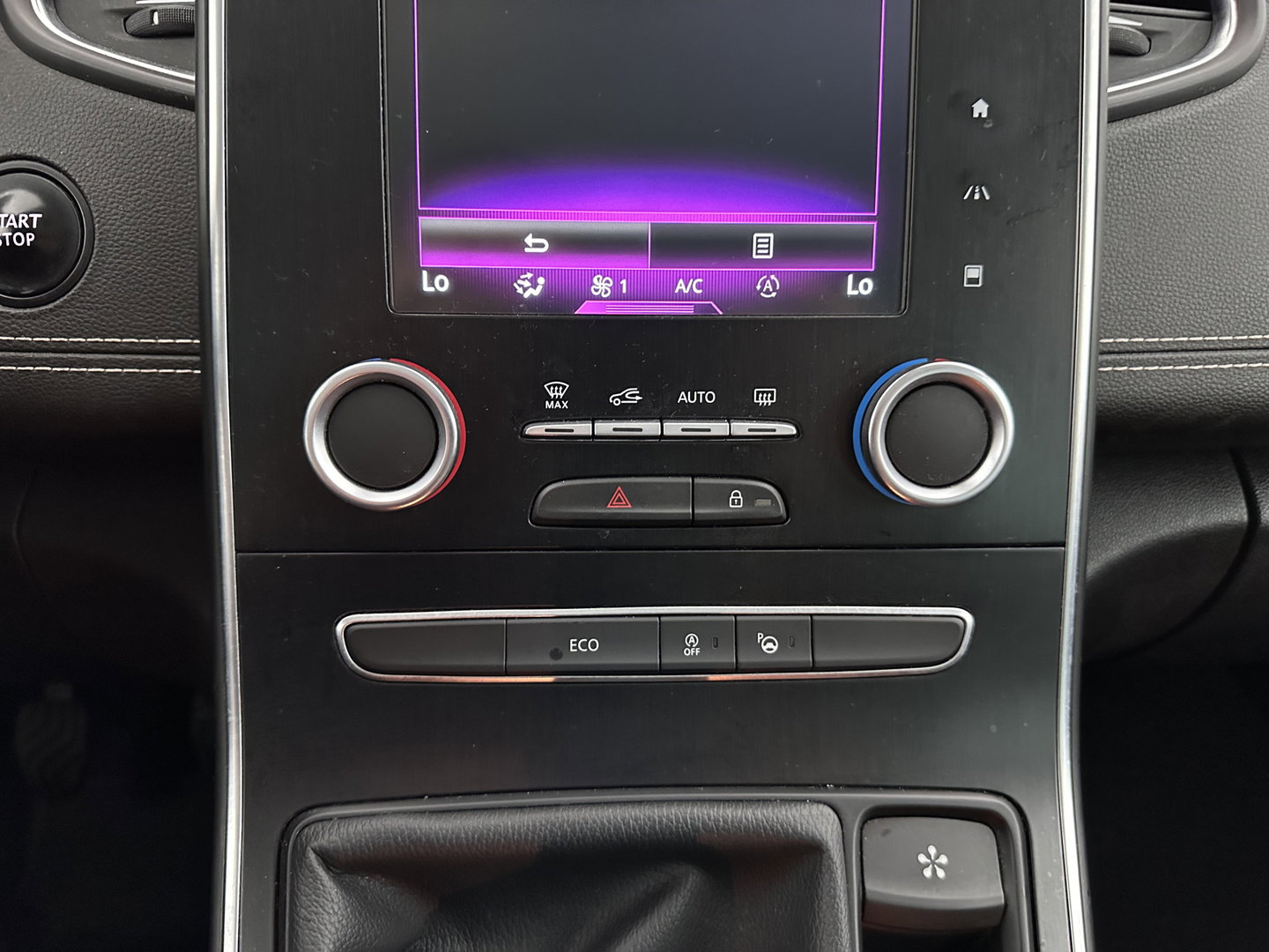 Renault Grand Scénic 1.2 TCe Intens [ 7-Pers. ] *LEATHER-FABRIC | BLINDSPOT | DIGI-COCKPIT | DAB | KEYLESS | CAMERA | NAVI-FULLMAP | PRIVACY-GLASS | ECC | PDC | 20''ALU | TOWBAR*