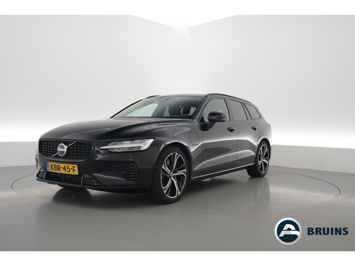 Volvo V60 2.0 T6 Plug-in hybrid AWD Plus Dark | Stoel 4 & Stuur Verwarming | achteruitrijcamera | Memory | 19" |
