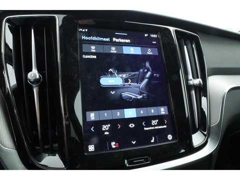 Volvo V60 2.0 T6 Plug-in hybrid AWD Plus Dark | Stoel 4 & Stuur Verwarming | achteruitrijcamera | Memory | 19" |