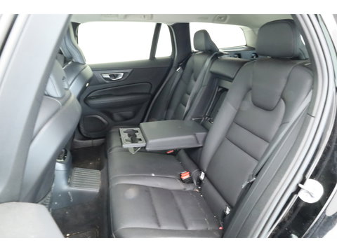 Volvo V60 2.0 T6 Plug-in hybrid AWD Plus Dark | Stoel 4 & Stuur Verwarming | achteruitrijcamera | Memory | 19" |