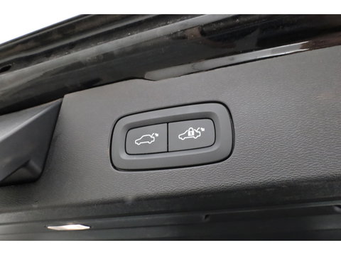 Volvo V60 2.0 T6 Plug-in hybrid AWD Plus Dark | Stoel 4 & Stuur Verwarming | achteruitrijcamera | Memory | 19" |