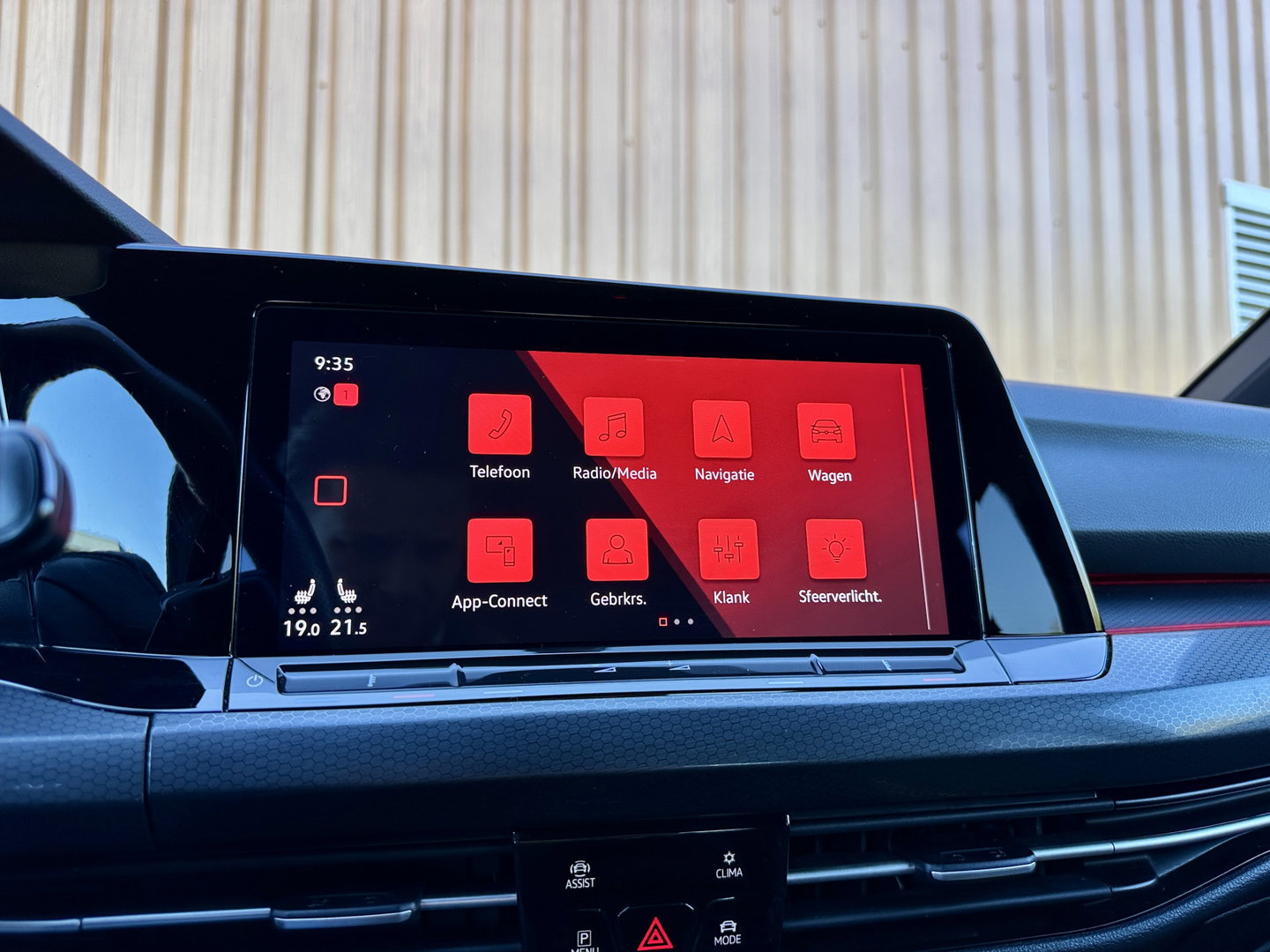 Volkswagen Golf 2.0 TSI GTI | Sfeerverlichting | Apple Carplay | Adaptieve Cruise Control | Android Auto | Stoelverwarming | Parkeersensoren | Airconditioning