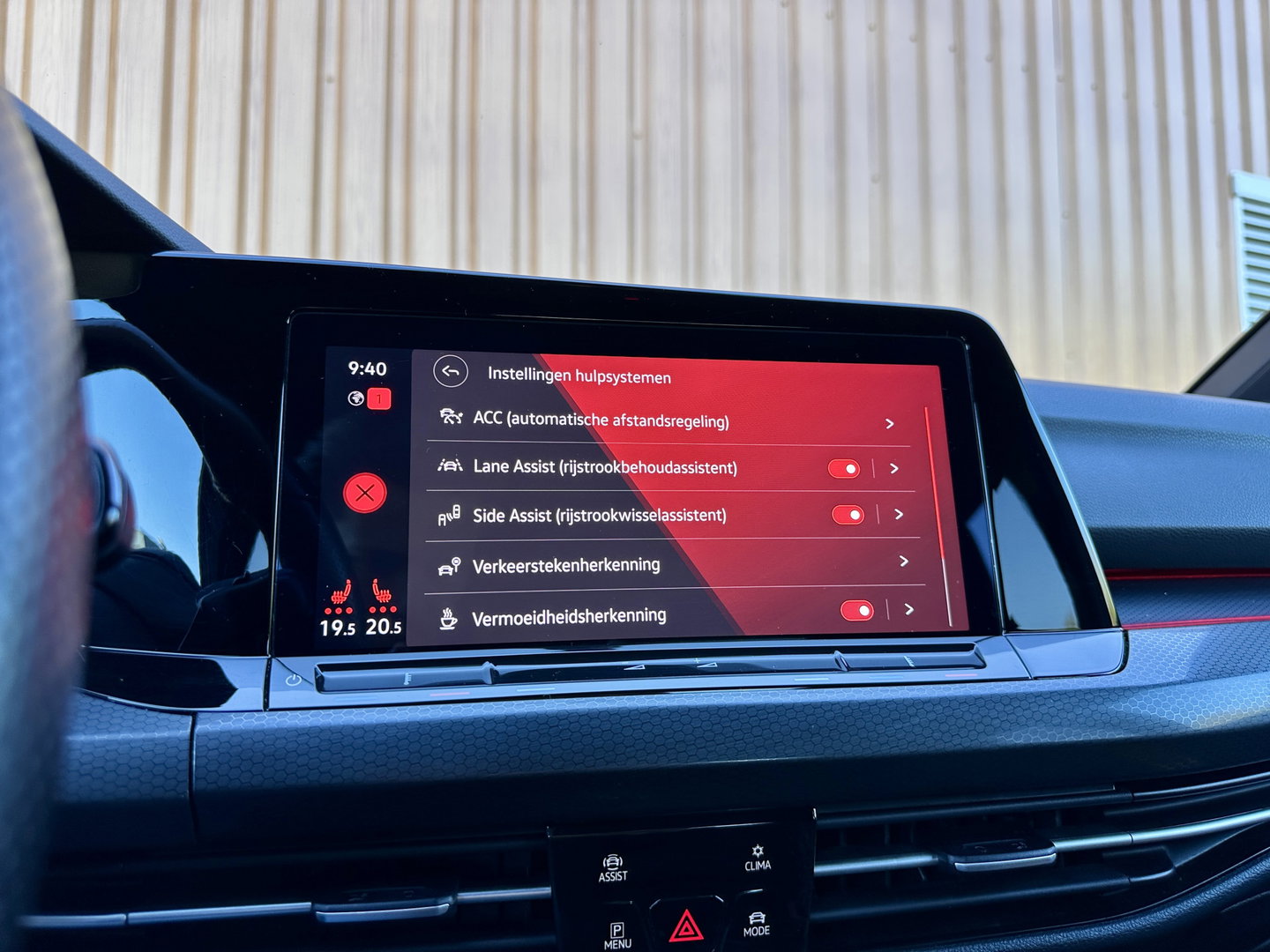 Volkswagen Golf 2.0 TSI GTI | Sfeerverlichting | Apple Carplay | Adaptieve Cruise Control | Android Auto | Stoelverwarming | Parkeersensoren | Airconditioning