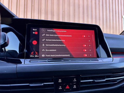 Volkswagen Golf 2.0 TSI GTI | Sfeerverlichting | Apple Carplay | Adaptieve Cruise Control | Android Auto | Stoelverwarming | Parkeersensoren | Airconditioning