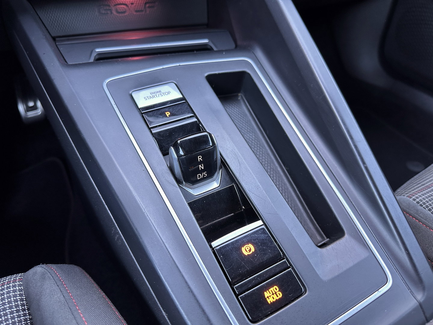 Volkswagen Golf 2.0 TSI GTI | Sfeerverlichting | Apple Carplay | Adaptieve Cruise Control | Android Auto | Stoelverwarming | Parkeersensoren | Airconditioning