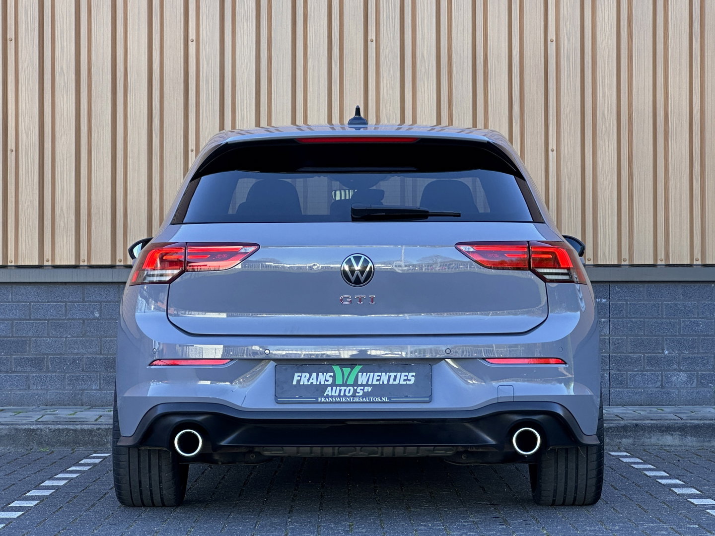 Volkswagen Golf 2.0 TSI GTI | Sfeerverlichting | Apple Carplay | Adaptieve Cruise Control | Android Auto | Stoelverwarming | Parkeersensoren | Airconditioning