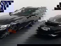 BMW 3 Serie - Touring 318i High Executive Edition VAN € 34.900,- VOOR € 32.877,- UW LENTEVOORDEEL: maar liefst € 2.023,-!| M Sport | Afneembare trekhaak | Stoelverwarming | Origineel Nederlands geleverd (NAP) | Rijklaar geleverd incl. 12 maanden BOVAG-garantie