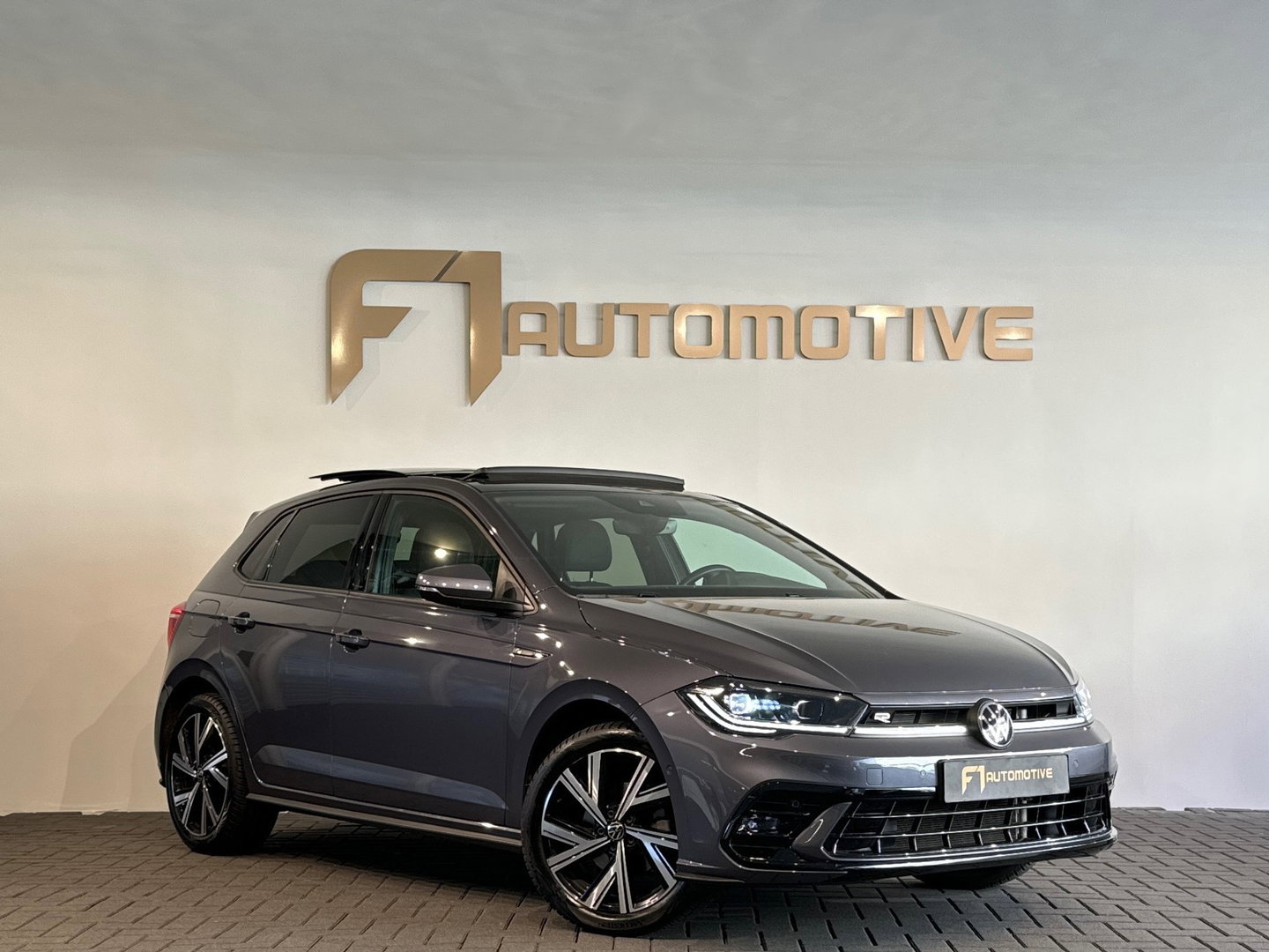 Volkswagen Polo 1.0 TSI R-Line Business Pano|IQ|Keyles|Camera
