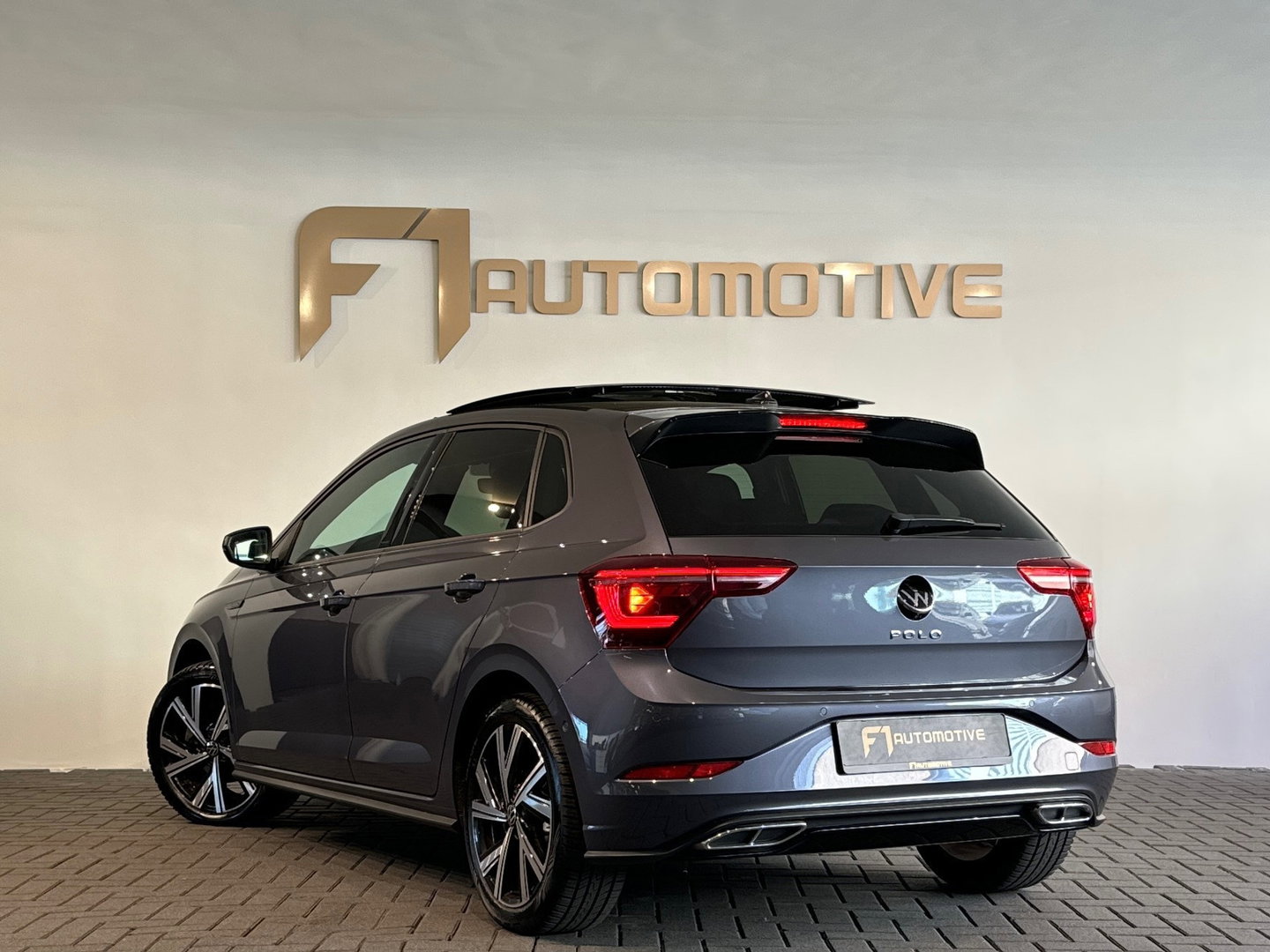 Volkswagen Polo 1.0 TSI R-Line Business Pano|IQ|Keyles|Camera