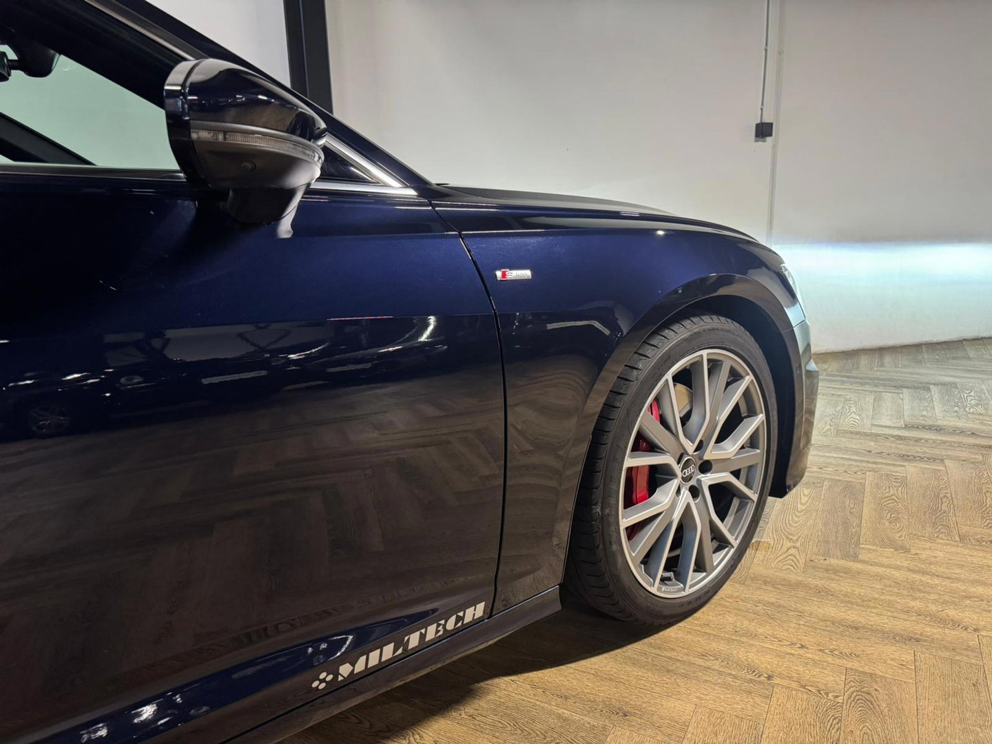 Audi A6 Avant 55 TFSI e quattro Competition PANO KEYLESS S-LINE