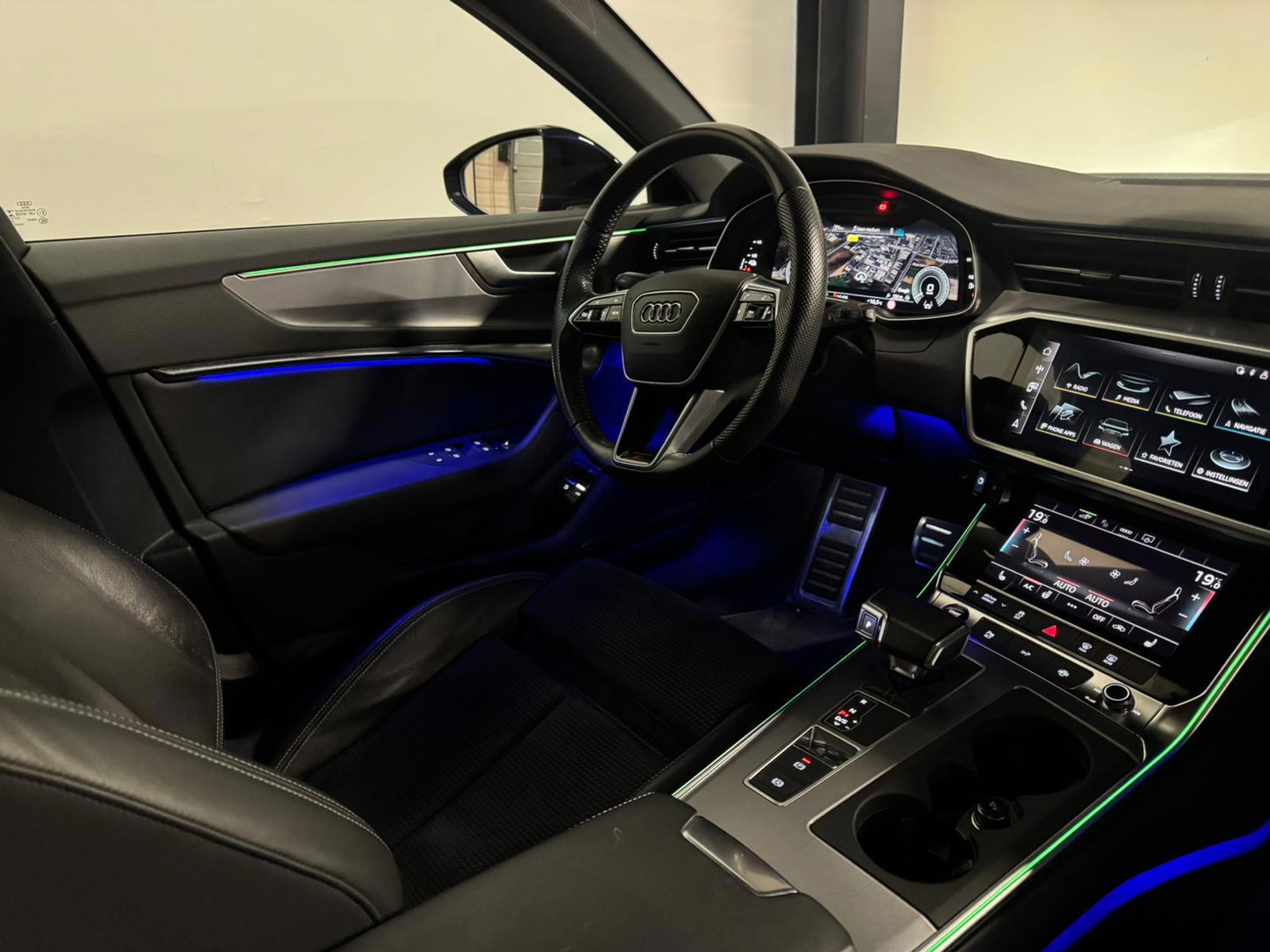 Audi A6 Avant 55 TFSI e quattro Competition PANO KEYLESS S-LINE