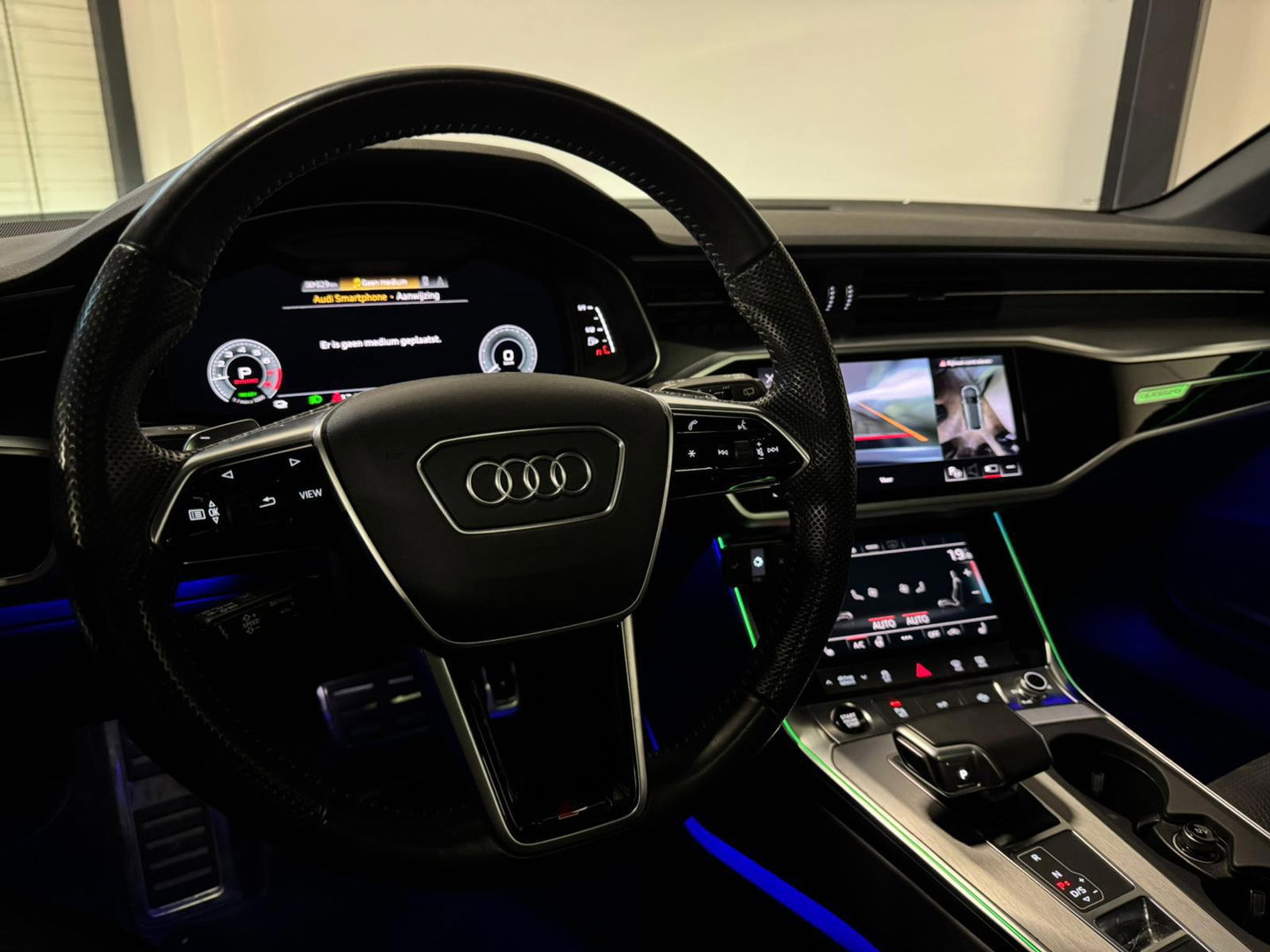 Audi A6 Avant 55 TFSI e quattro Competition PANO KEYLESS S-LINE