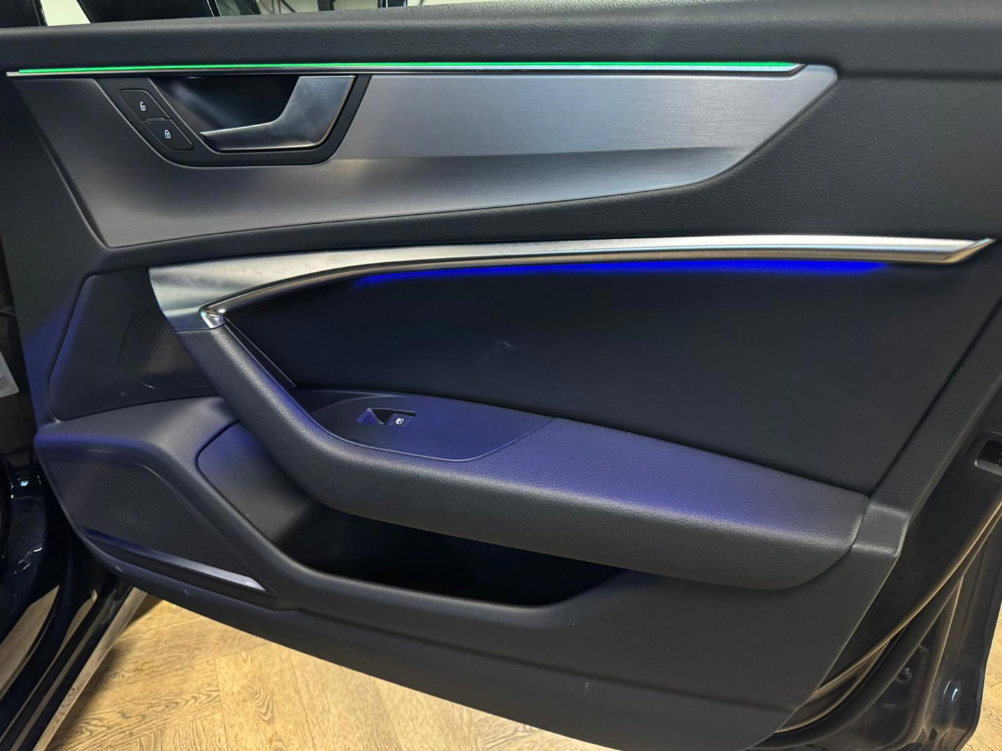 Audi A6 Avant 55 TFSI e quattro Competition PANO KEYLESS S-LINE