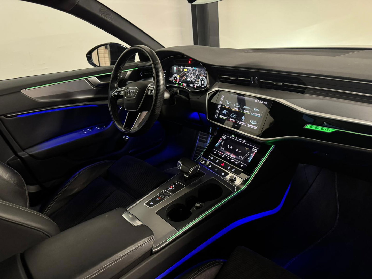 Audi A6 Avant 55 TFSI e quattro Competition PANO KEYLESS S-LINE