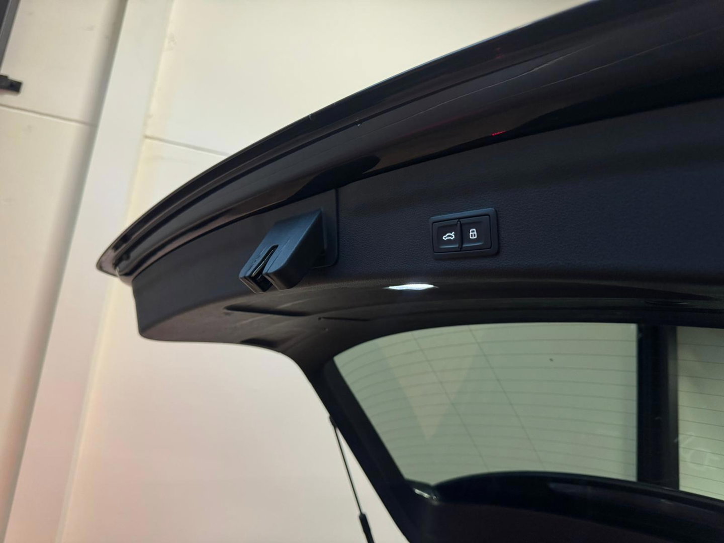 Audi A6 Avant 55 TFSI e quattro Competition PANO KEYLESS S-LINE