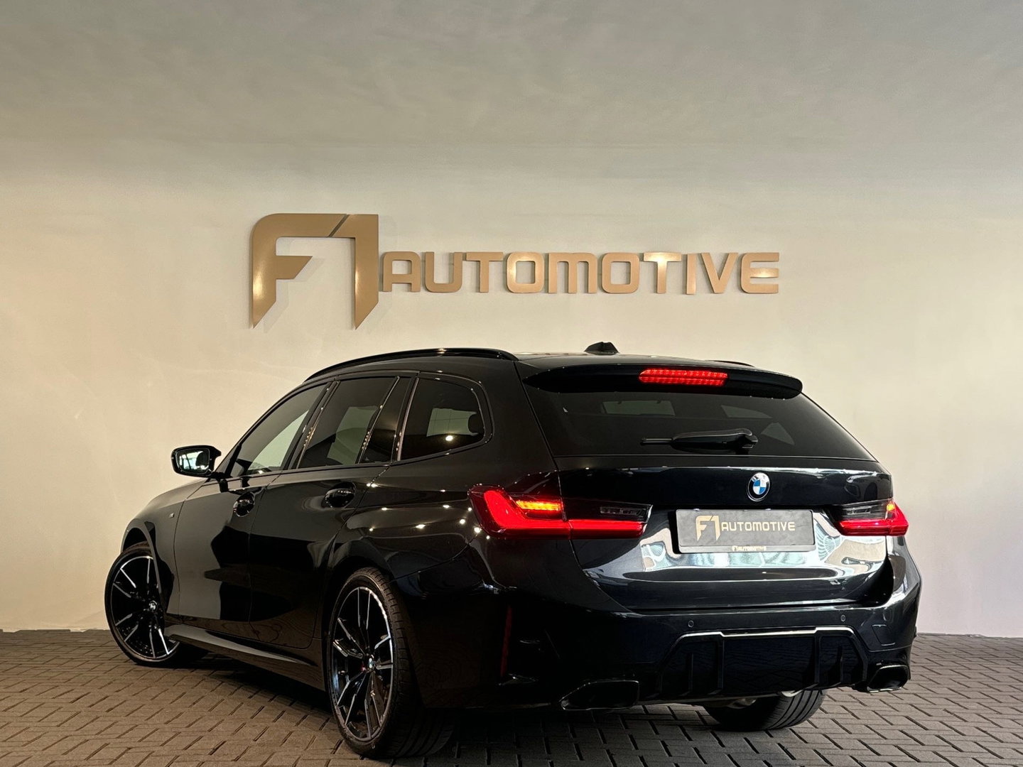 BMW 3 Serie Touring M340i xDrive Pano|Keyle|Laser|Memory|H/K