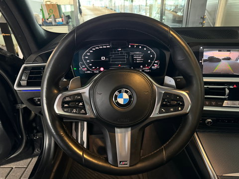 BMW 3-serie 330i High Executive M Sport Pano|HuD|Sfeer|NAP