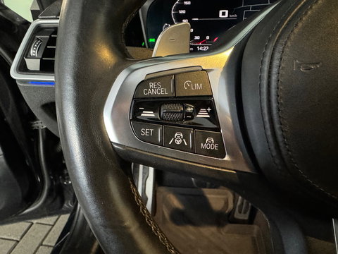 BMW 3-serie 330i High Executive M Sport Pano|HuD|Sfeer|NAP