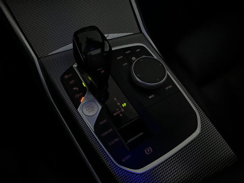 BMW 3-serie 330i High Executive M Sport Pano|HuD|Sfeer|NAP