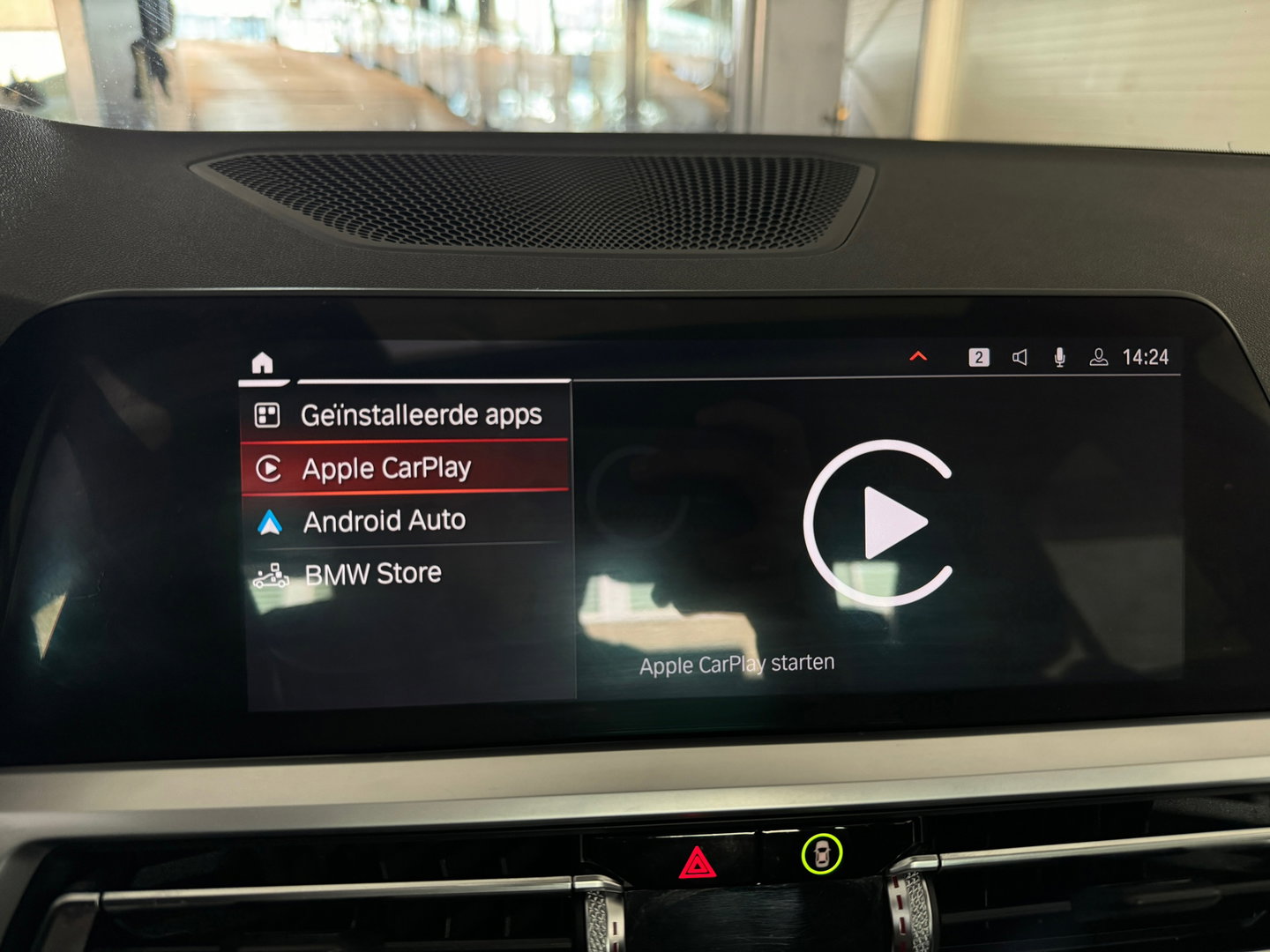 BMW 3-serie 330i High Executive M Sport Pano|HuD|Sfeer|NAP
