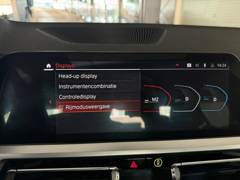 BMW 3-serie 330i High Executive M Sport Pano|HuD|Sfeer|NAP