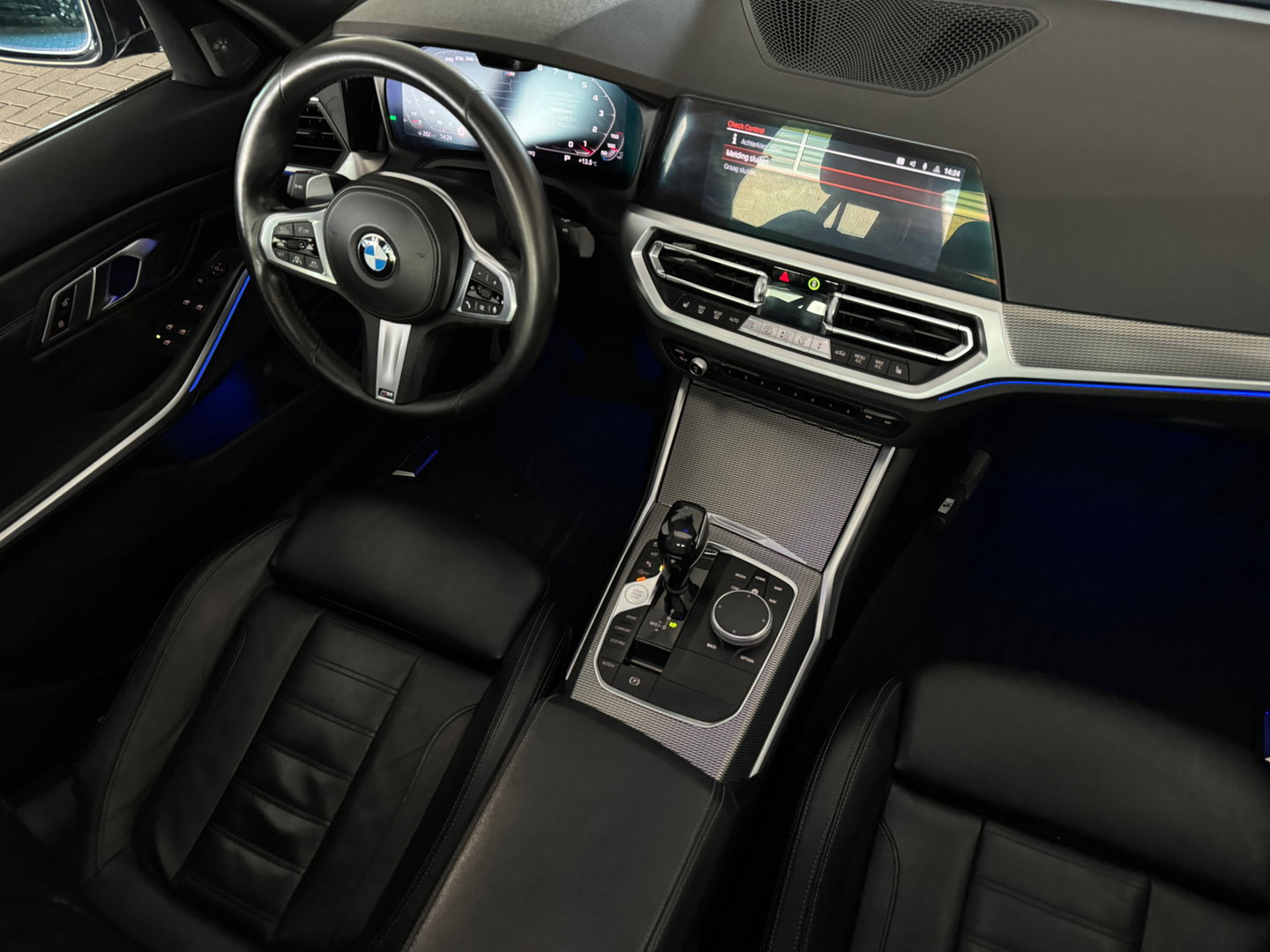 BMW 3-serie 330i High Executive M Sport Pano|HuD|Sfeer|NAP