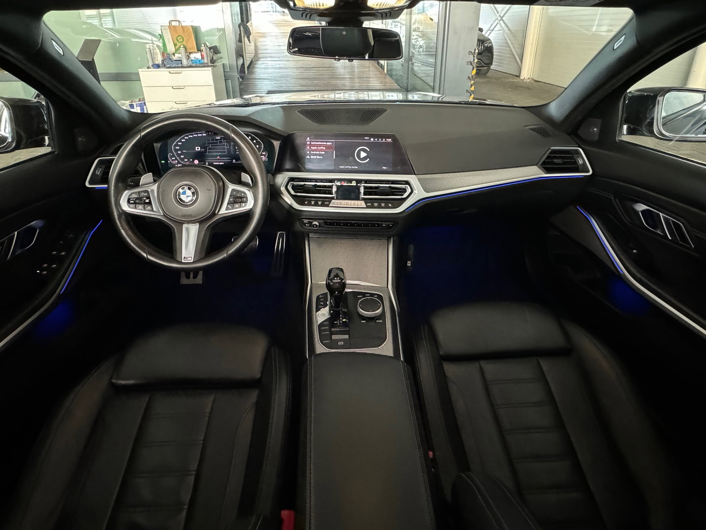 BMW 3-serie 330i High Executive M Sport Pano|HuD|Sfeer|NAP