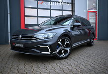 Volkswagen Passat - Variant Business 1.4 TSI PHEV GTE Business 218PK | Pano | Led | Carplay | Trekhaak | ACC | Stoel & Stuurwielverwarming | Trekhaak | Leder | Massage | Virtual Cockpit | SOH 93%