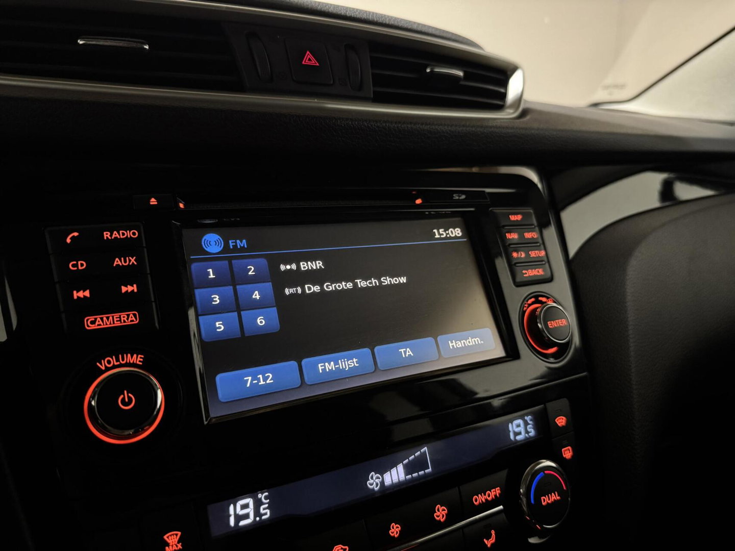 Nissan QASHQAI 1.2 Edition Pano Leer 360° Trekh. Cruise Navi NAP