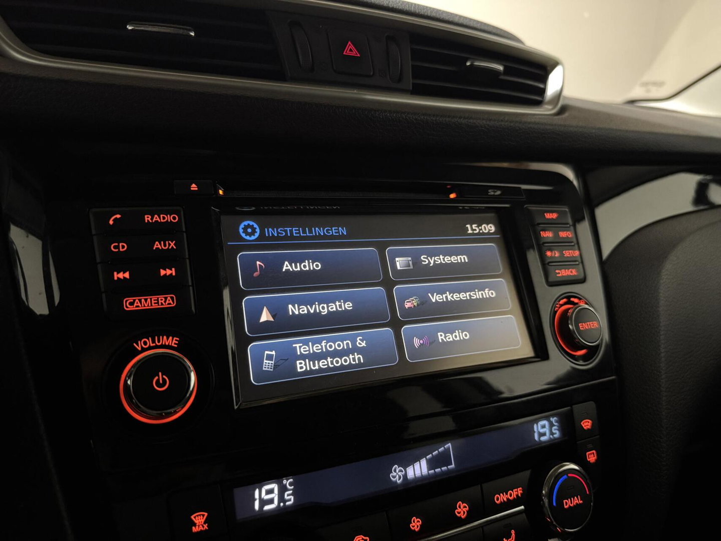 Nissan QASHQAI 1.2 Edition Pano Leer 360° Trekh. Cruise Navi NAP