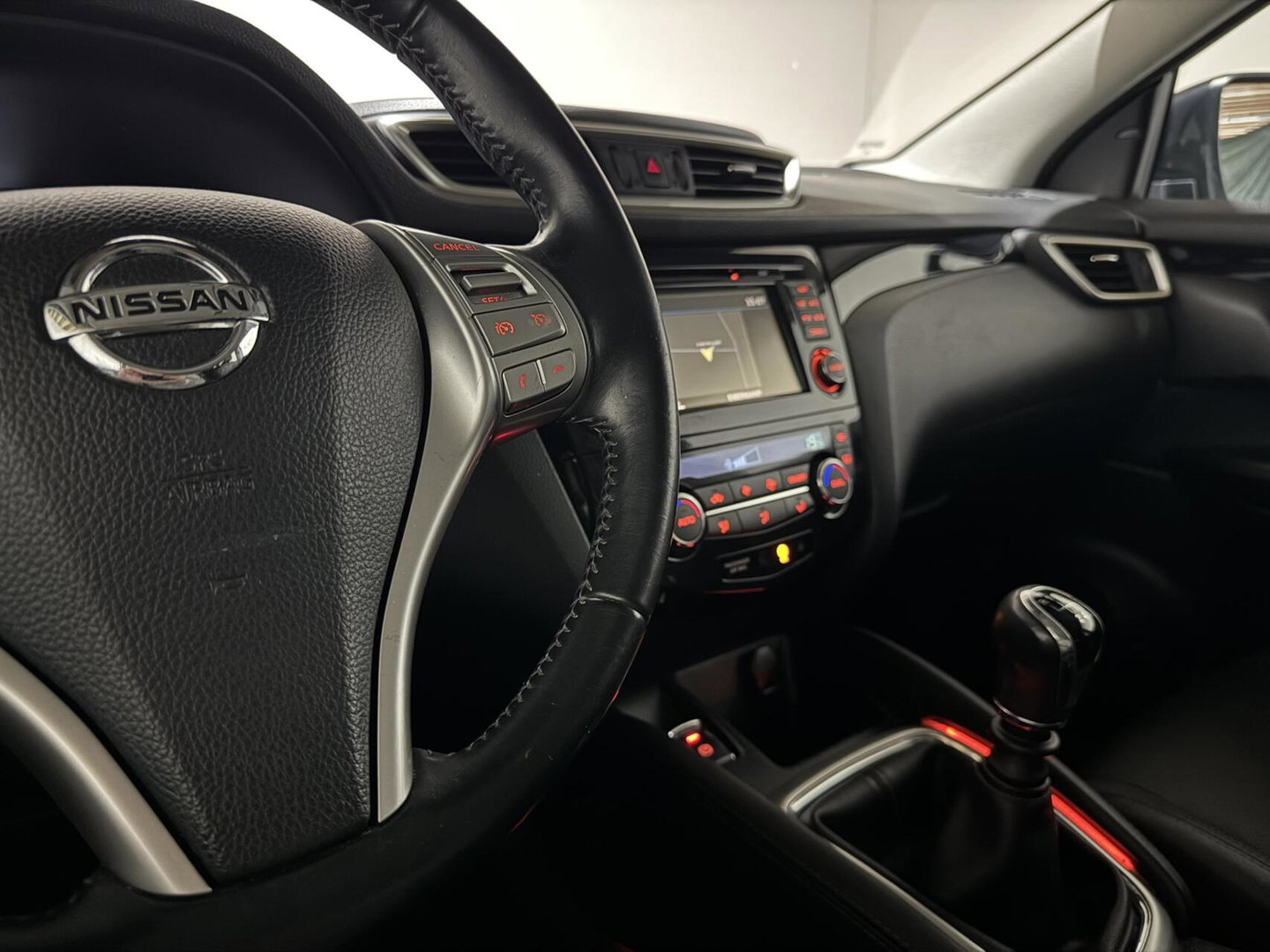 Nissan QASHQAI 1.2 Edition Pano Leer 360° Trekh. Cruise Navi NAP