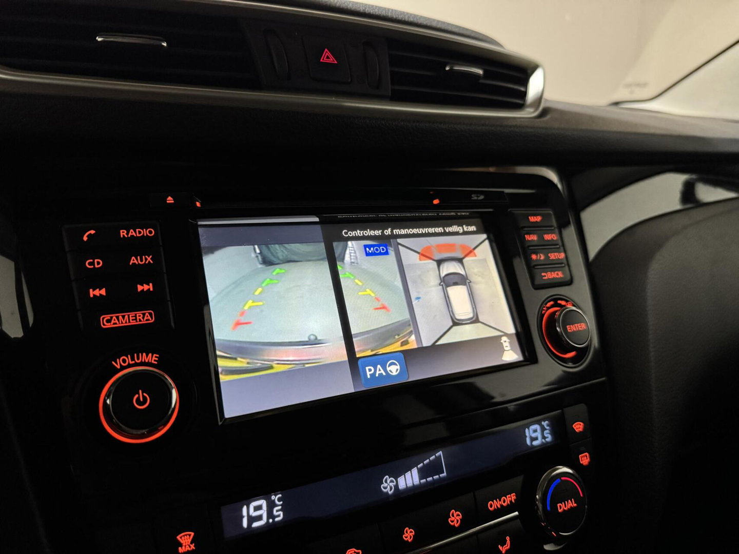 Nissan QASHQAI 1.2 Edition Pano Leer 360° Trekh. Cruise Navi NAP