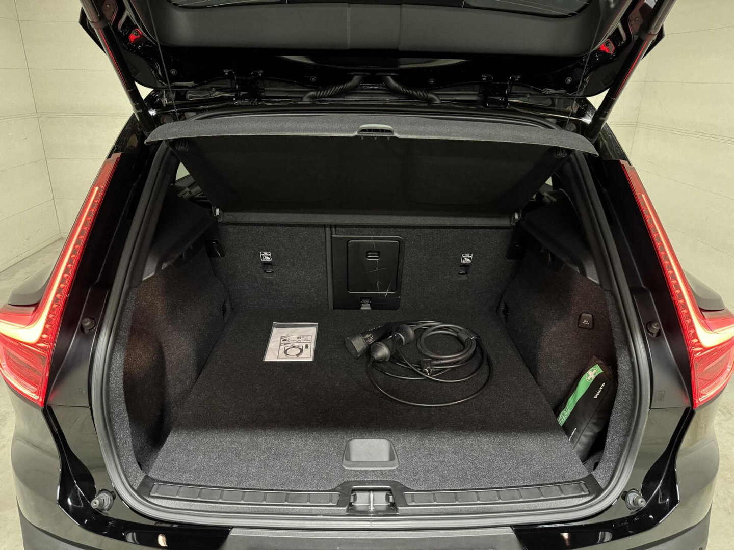 Volvo XC40 1.5 T5 Recharge R-Design Pano H/K 360° Carplay