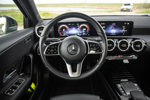 Mercedes-Benz A-Klasse 250 e Business Line AUTOMAAT / LEDER / CRUISE CONTROLE / CAMERA / CARPLAY
