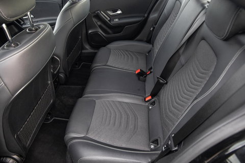 Mercedes-Benz A-Klasse 250 e Business Line AUTOMAAT / LEDER / CRUISE CONTROLE / CAMERA / CARPLAY