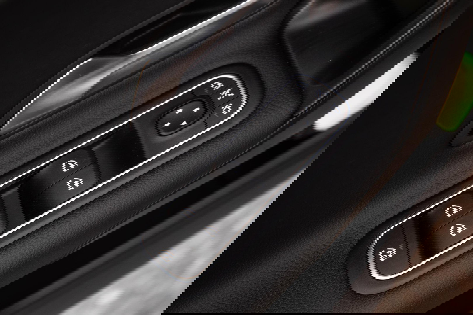 Mercedes-Benz A-Klasse 250 e Business Line AUTOMAAT / LEDER / CRUISE CONTROLE / CAMERA / CARPLAY