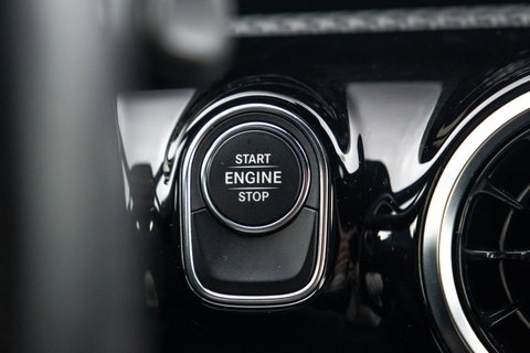 Mercedes-Benz A-Klasse 250 e Business Line AUTOMAAT / LEDER / CRUISE CONTROLE / CAMERA / CARPLAY