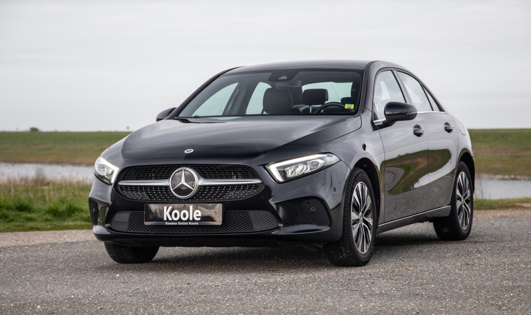 Mercedes-Benz A-Klasse 250 e Business Line AUTOMAAT / LEDER / CRUISE CONTROLE / CAMERA / CARPLAY