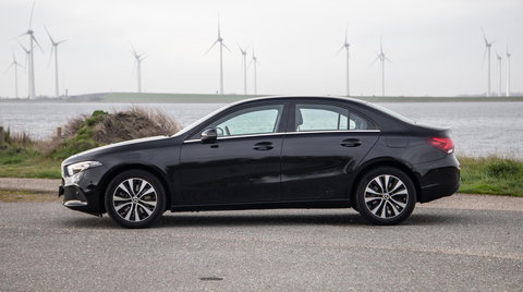 Mercedes-Benz A-Klasse 250 e Business Line AUTOMAAT / LEDER / CRUISE CONTROLE / CAMERA / CARPLAY