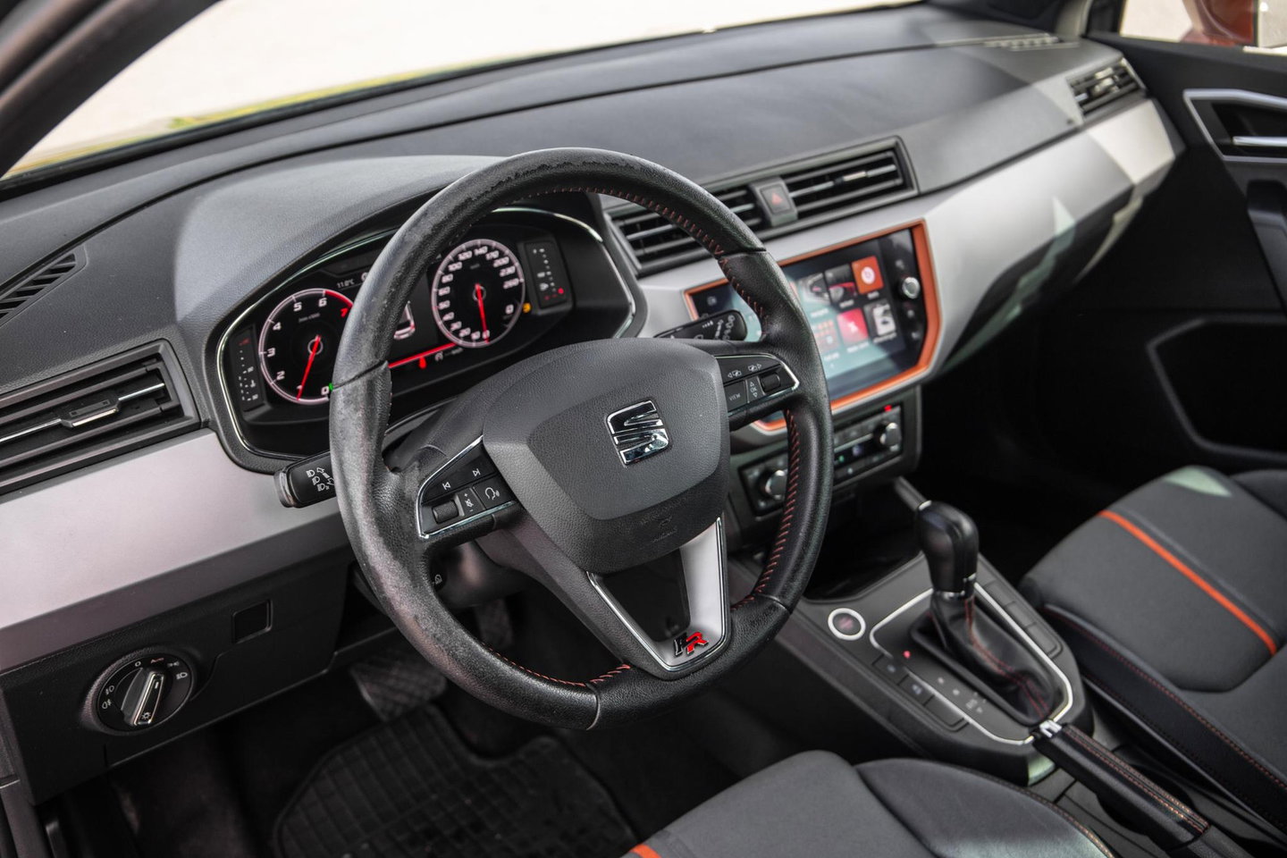 SEAT Ibiza 1.0 TSI FR Business Intense AUTOMAAT / BEATS / CRUISE CONTROLE / CARPLAY