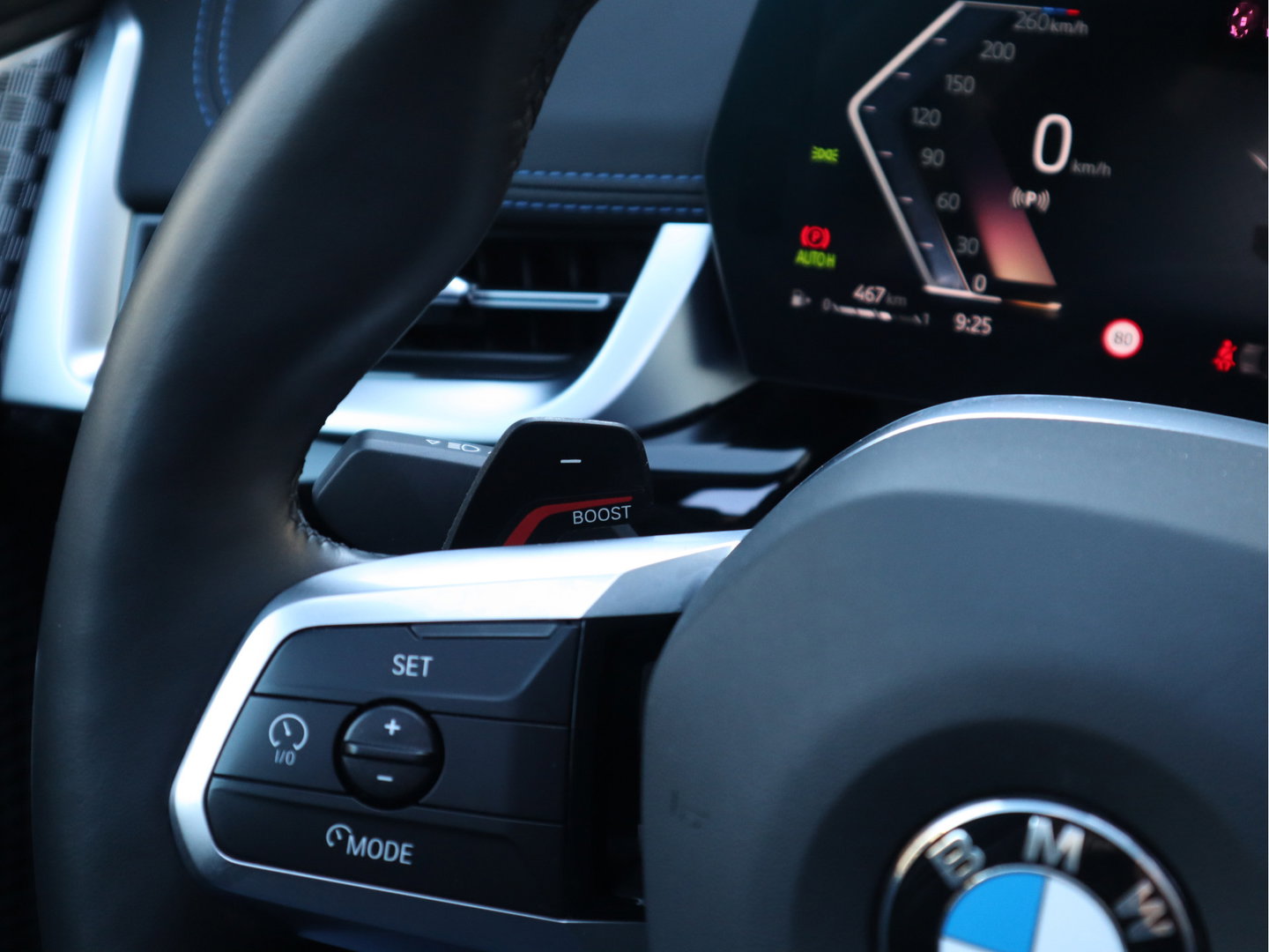 BMW X1 xDrive 23i 204pk 4Cilinder M-Sport - PANO - H&K - Memory - Dealer O.H. - Frozen Grey